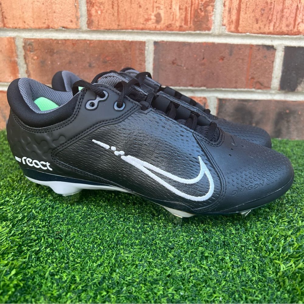 Nike Hyperdiamond 4 Elite
Women's Softball Cleats Black